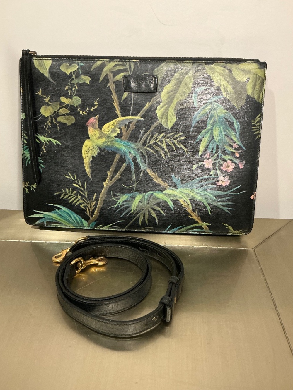 Gucci Black Leather Tropical Bird Print Clutch Pouch Bag Adjustable strap